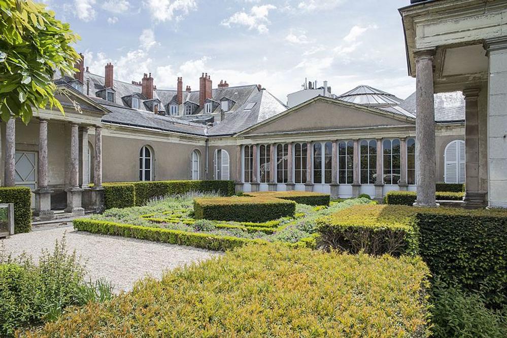 Jardin et colonnade de l'hôtel Demarie-Valentin, Muséum d'Angers